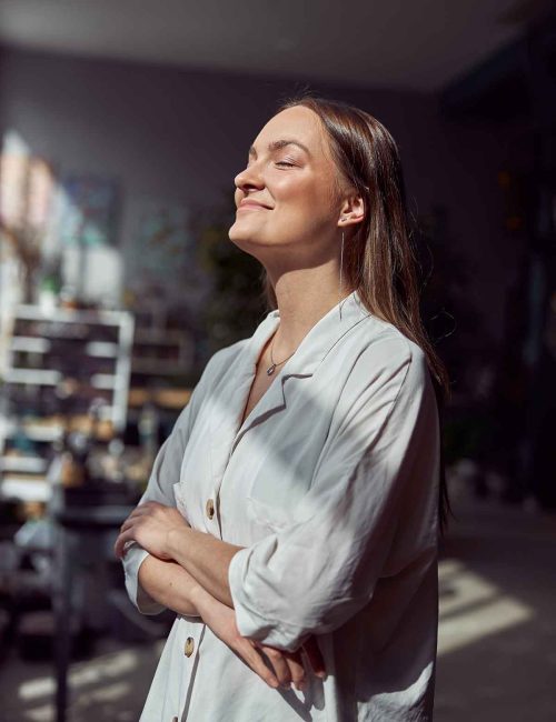 young-caucasian-happy-seller-woman-at-botanic-shop-2026-03-10-01-09-11-utc